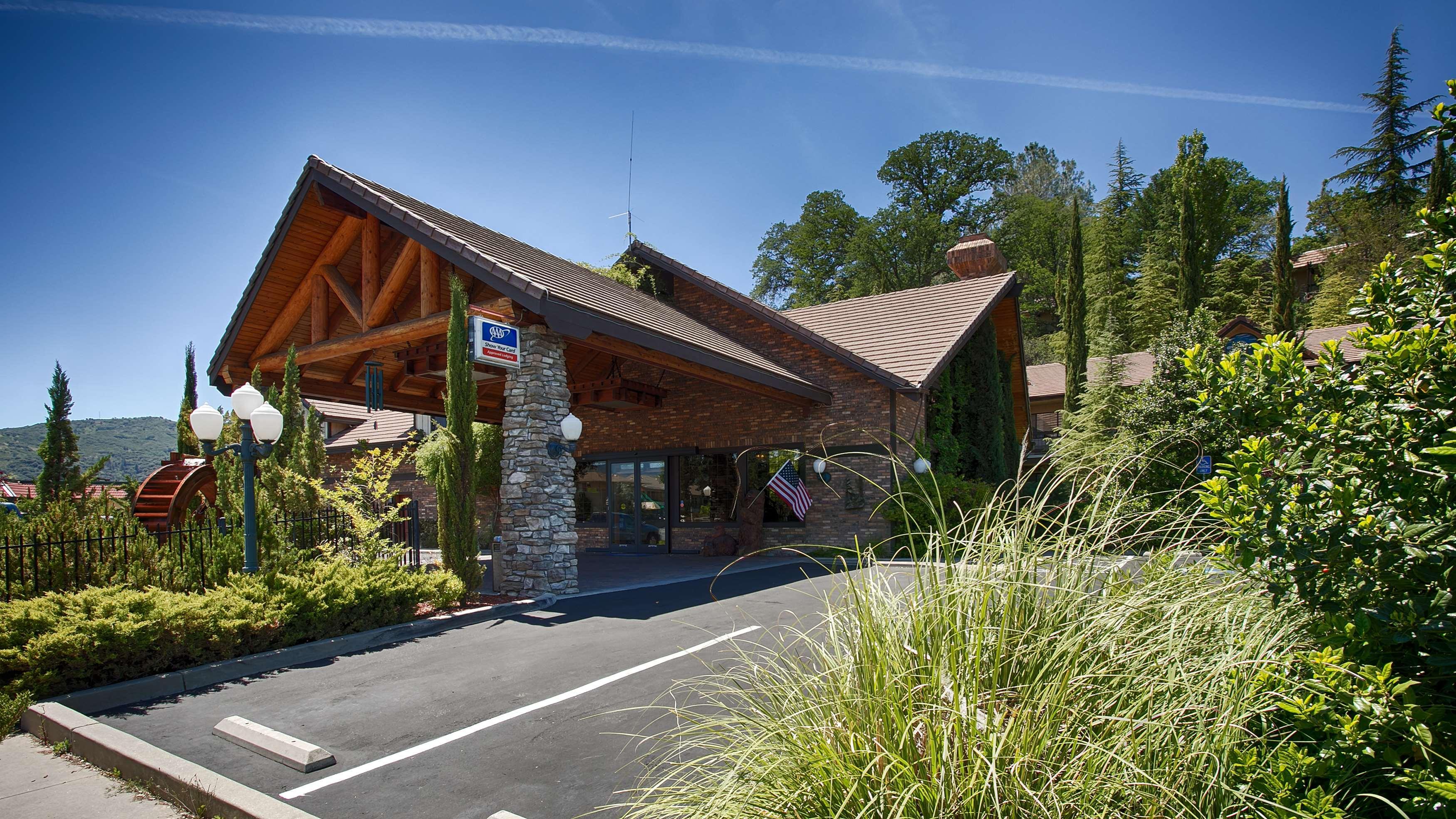 Best Western Plus Yosemite Gateway Inn Oakhurst Exterior foto